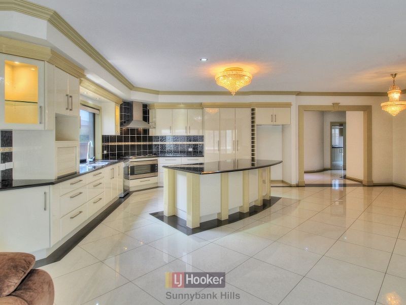 27 Hawthorn Circuit, Stretton QLD 4116