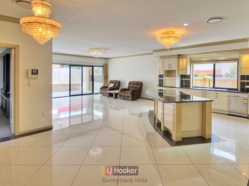 27 Hawthorn Circuit, Stretton QLD 4116