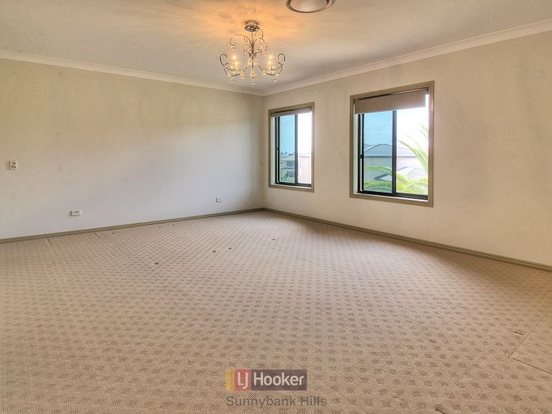 27 Hawthorn Circuit, Stretton QLD 4116