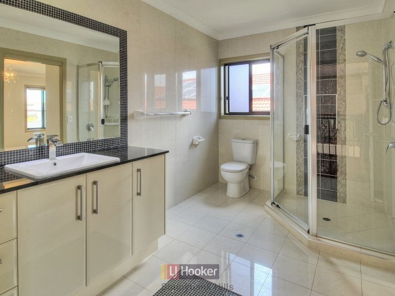 27 Hawthorn Circuit, Stretton QLD 4116
