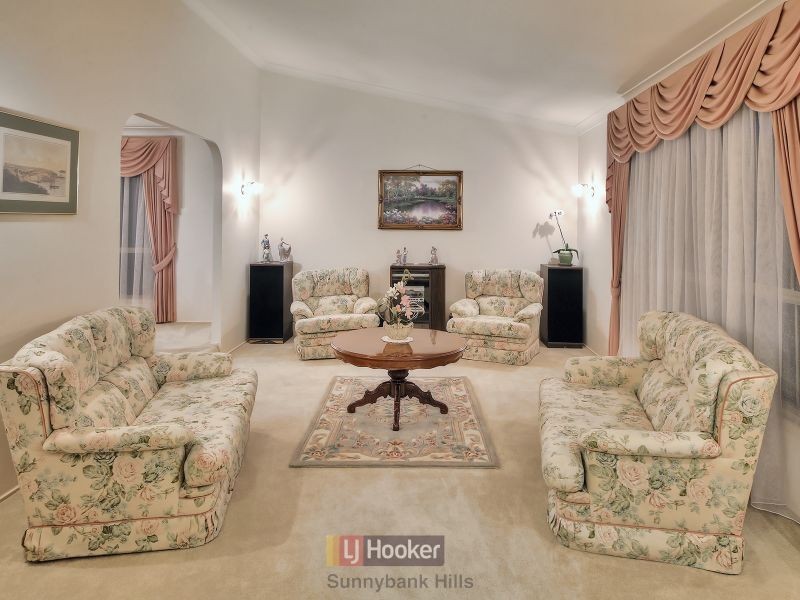 5 Alphitonia Crescent, Sunnybank Hills QLD 4109