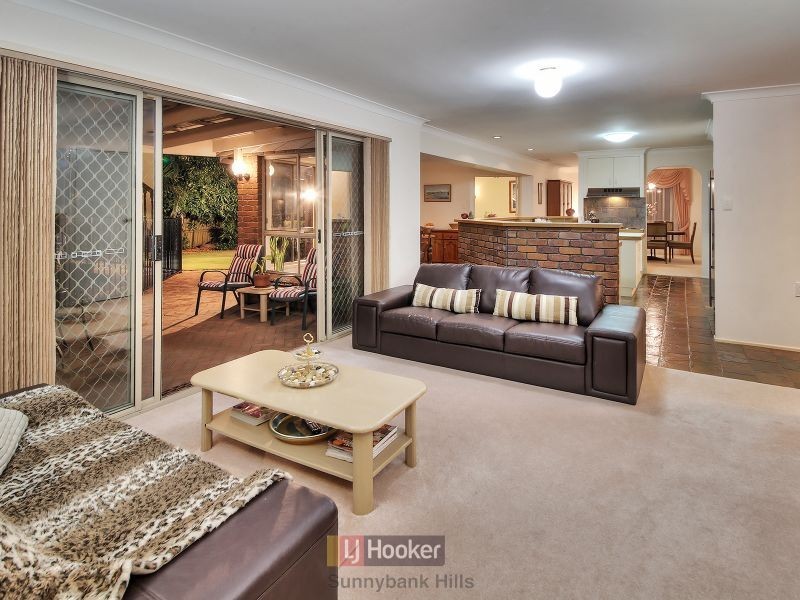 5 Alphitonia Crescent, Sunnybank Hills QLD 4109