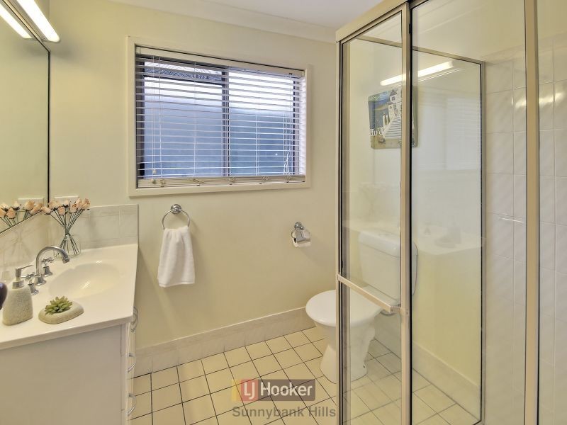 5 Alphitonia Crescent, Sunnybank Hills QLD 4109