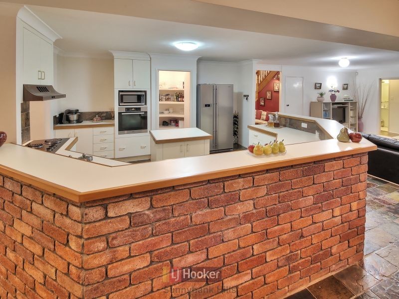 5 Alphitonia Crescent, Sunnybank Hills QLD 4109