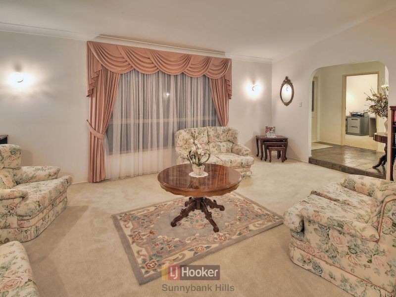 5 Alphitonia Crescent, Sunnybank Hills QLD 4109