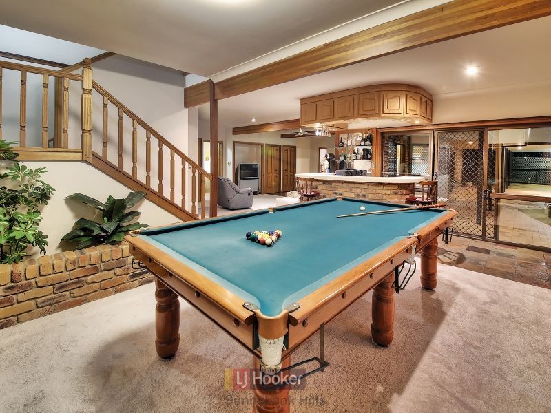 8 Gleneagles Court, Sunnybank QLD 4109