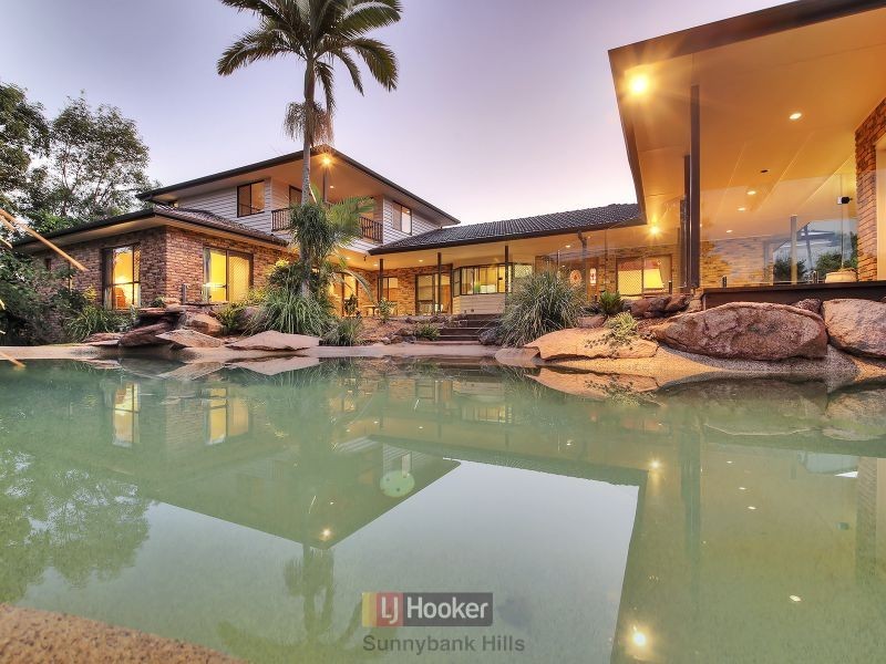 8 Gleneagles Court, Sunnybank QLD 4109