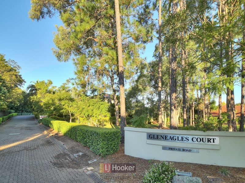8 Gleneagles Court, Sunnybank QLD 4109