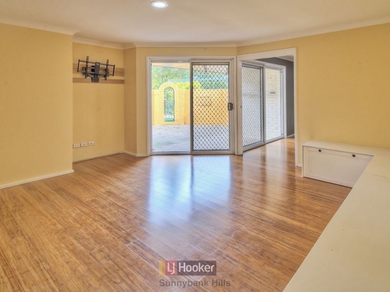 24 Pinewood Court, Algester QLD 4115