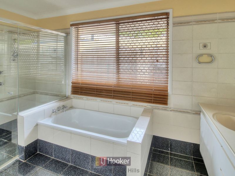 24 Pinewood Court, Algester QLD 4115