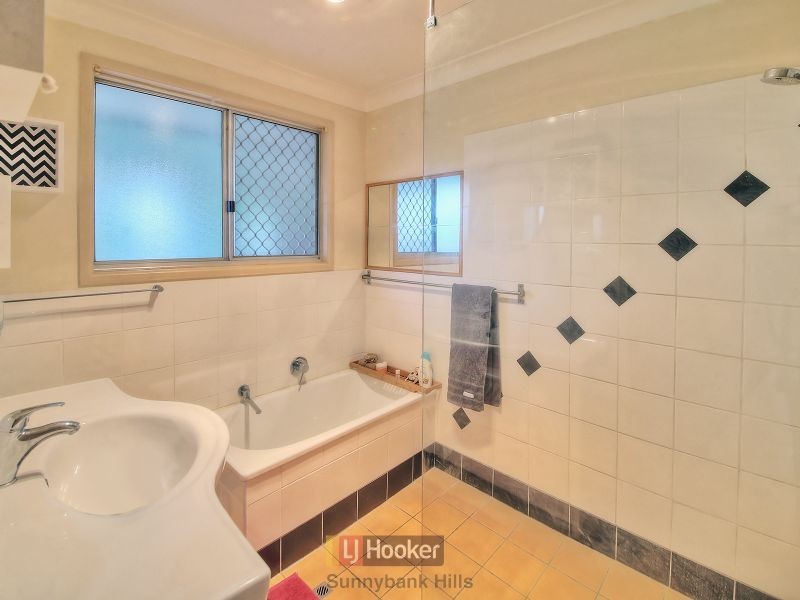 10 Bolwell Street, Runcorn QLD 4113