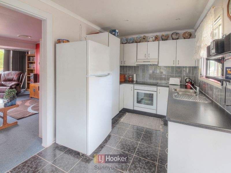 10 Kenny Street, Woodridge QLD 4114