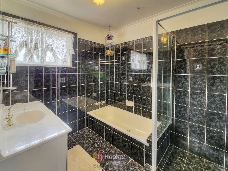 10 Kenny Street, Woodridge QLD 4114