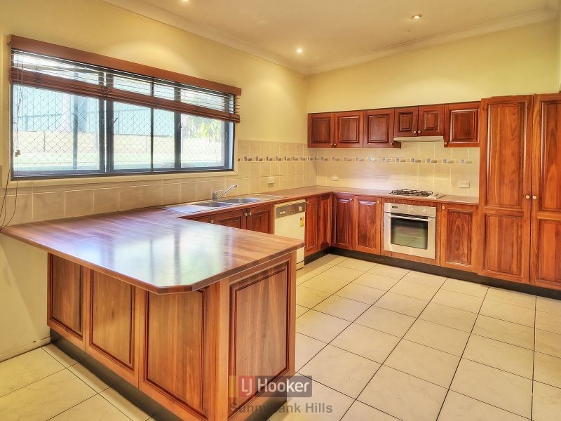10 Sasha Street, Robertson QLD 4109