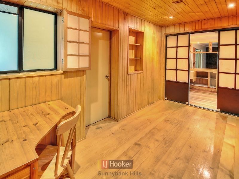 10 Sasha Street, Robertson QLD 4109