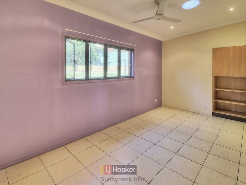 10 Sasha Street, Robertson QLD 4109