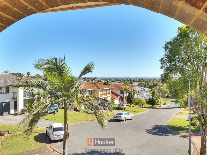 10 Sasha Street, Robertson QLD 4109