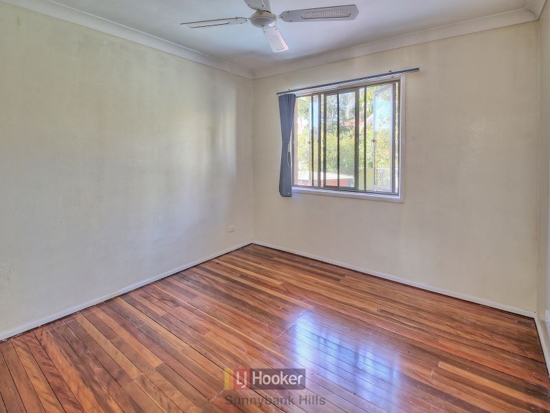 10 Sasha Street, Robertson QLD 4109