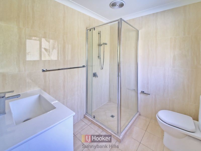 10 Sasha Street, Robertson QLD 4109