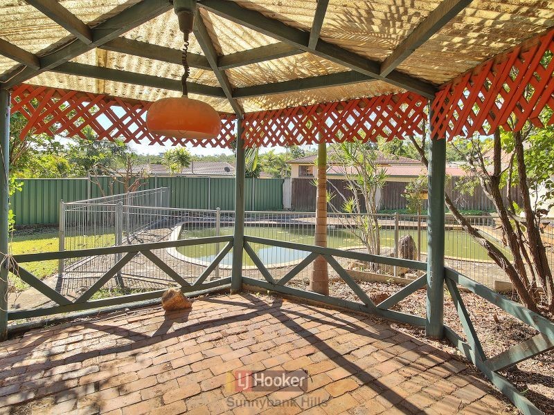 10 Sasha Street, Robertson QLD 4109