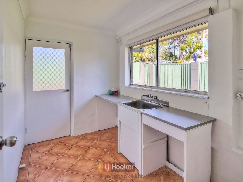 2 Bramwell Street, Eight Mile Plains QLD 4113