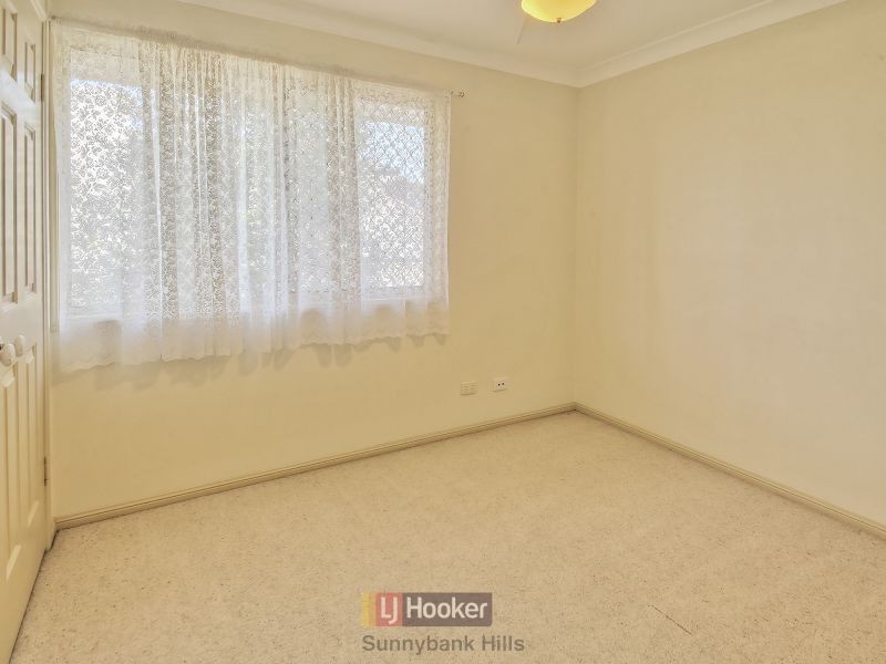 8 Maywood Crescent, Calamvale QLD 4116