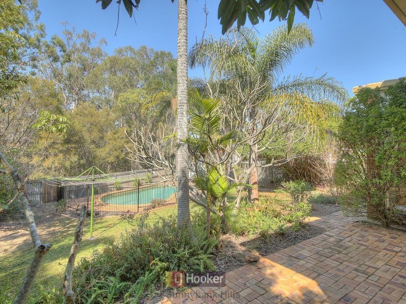 8 Maywood Crescent, Calamvale QLD 4116