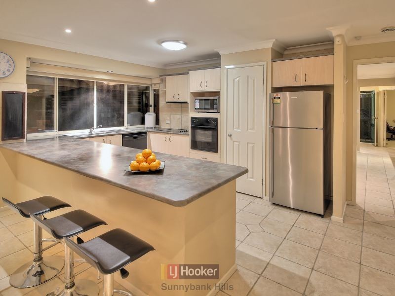 3 Wellington Place, Parkinson QLD 4115