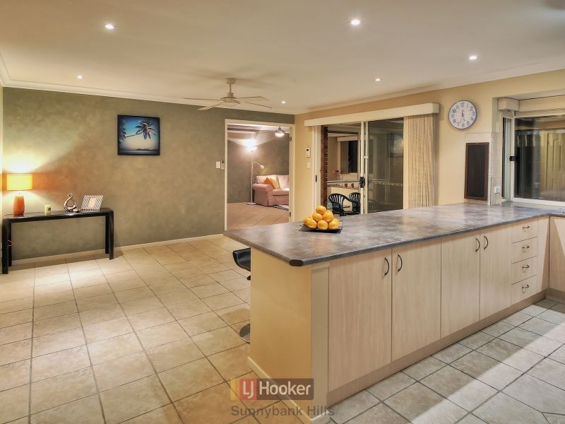 3 Wellington Place, Parkinson QLD 4115