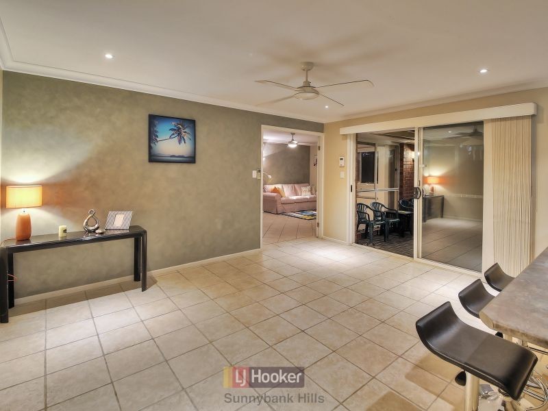 3 Wellington Place, Parkinson QLD 4115