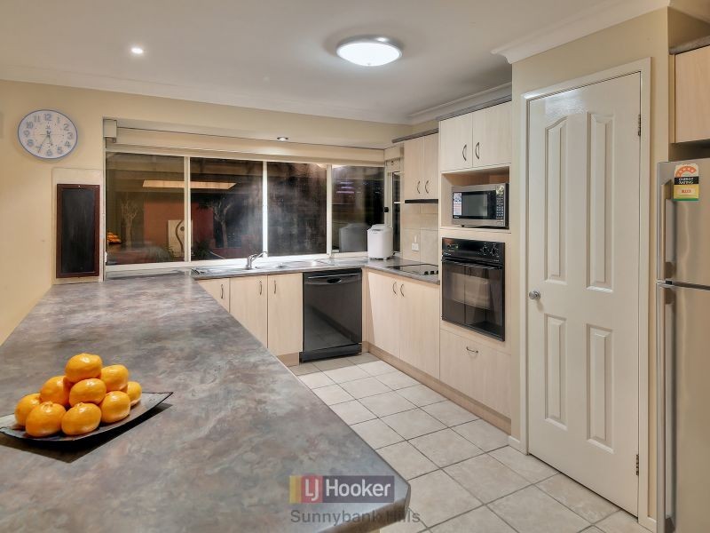 3 Wellington Place, Parkinson QLD 4115