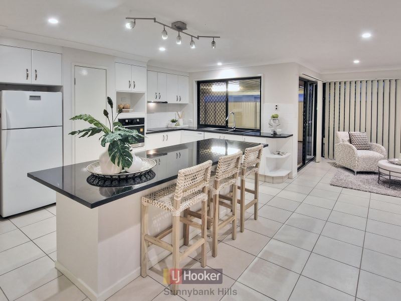 11 Meadowbank Court, Calamvale QLD 4116
