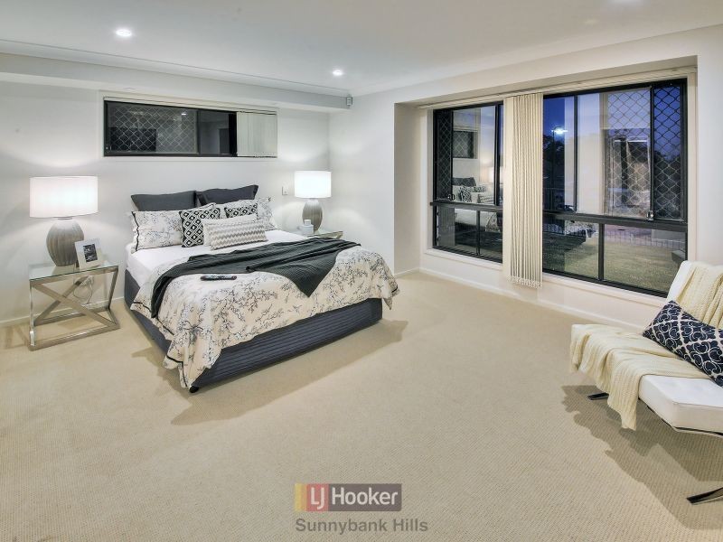 11 Meadowbank Court, Calamvale QLD 4116