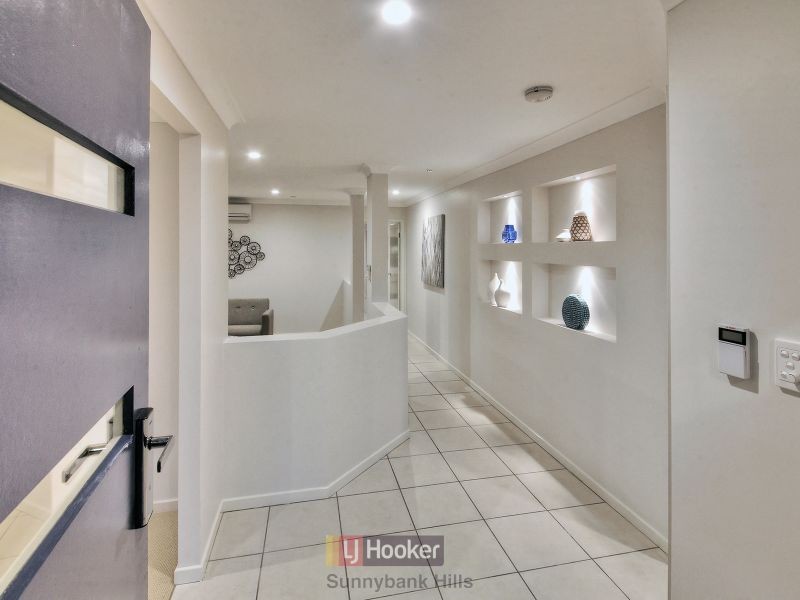 11 Meadowbank Court, Calamvale QLD 4116