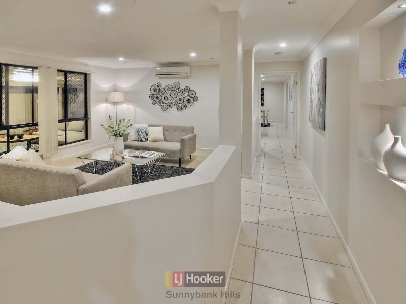 11 Meadowbank Court, Calamvale QLD 4116