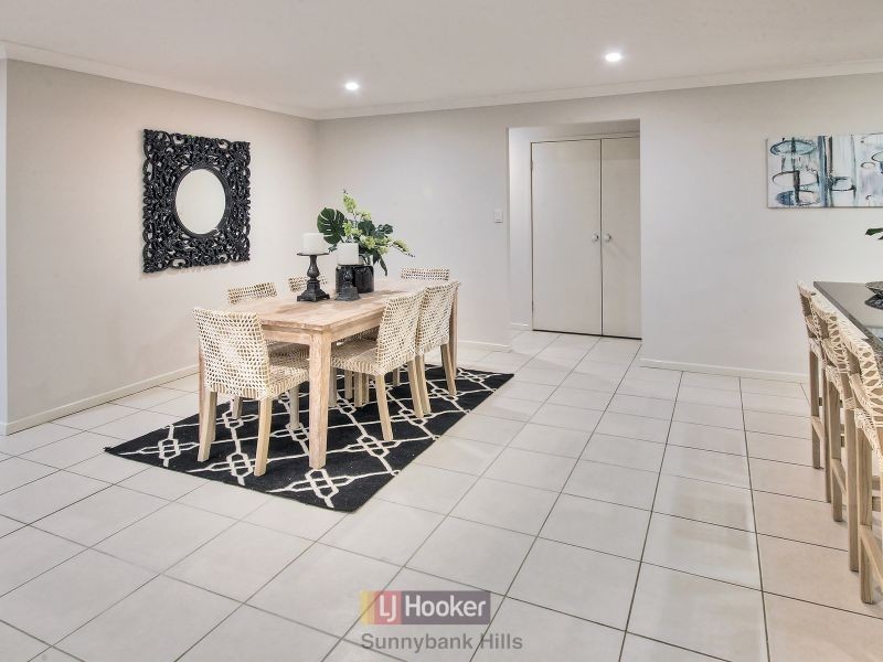 11 Meadowbank Court, Calamvale QLD 4116