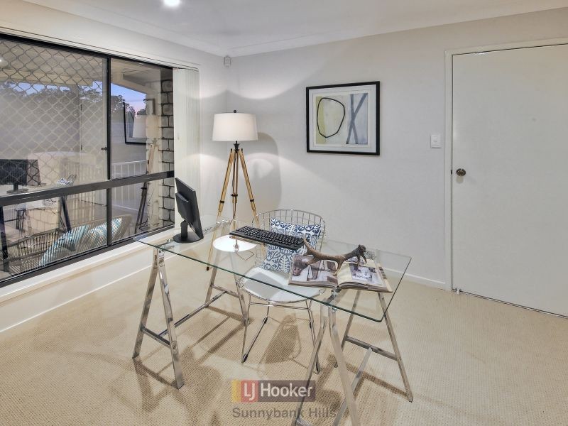 11 Meadowbank Court, Calamvale QLD 4116