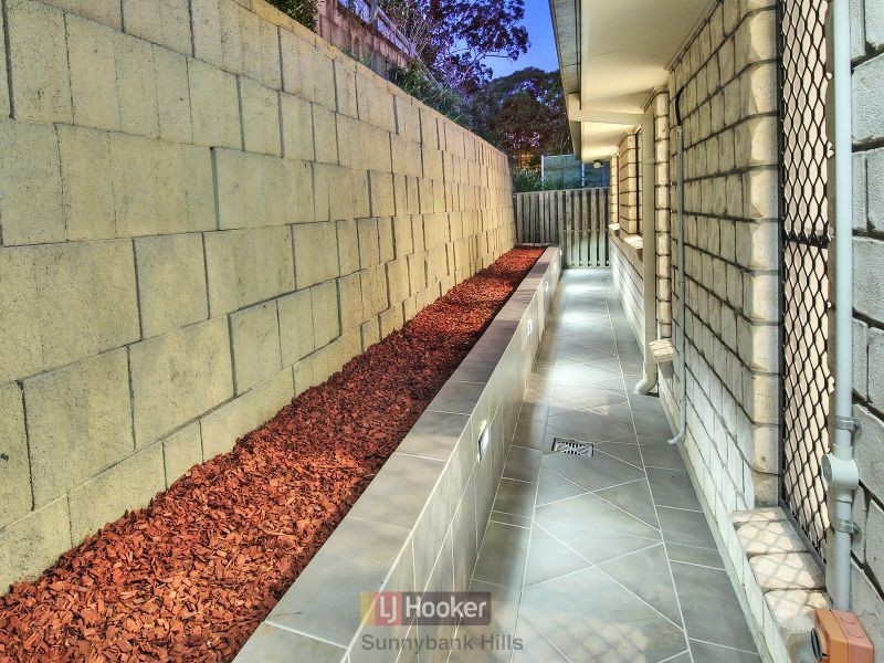 11 Meadowbank Court, Calamvale QLD 4116