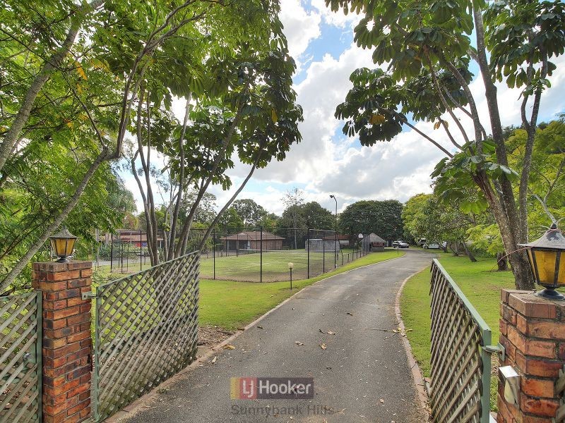 130 Padstow Road, Eight Mile Plains QLD 4113