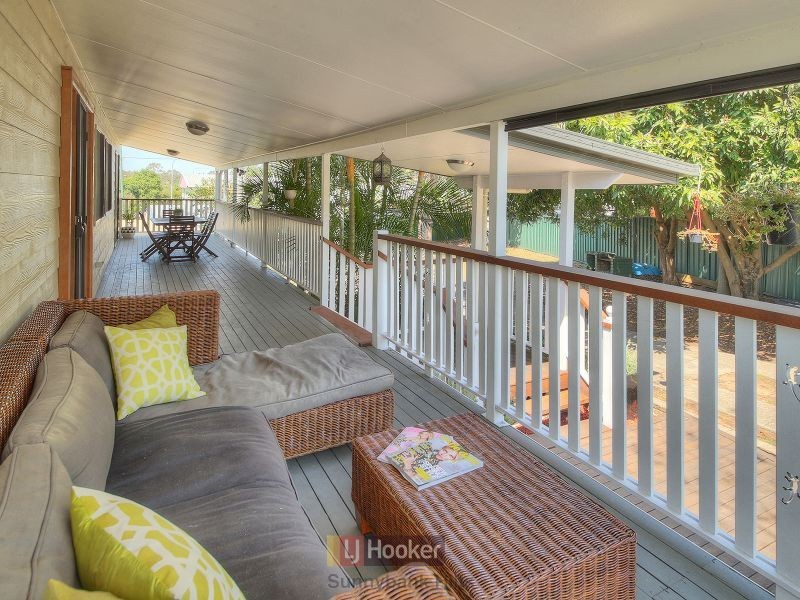 16 Liana Court, Regents Park QLD 4118