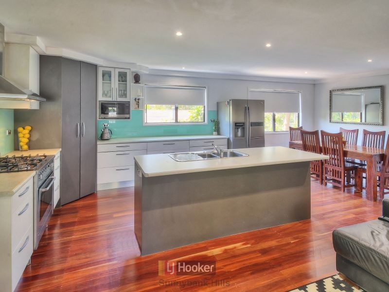 16 Liana Court, Regents Park QLD 4118