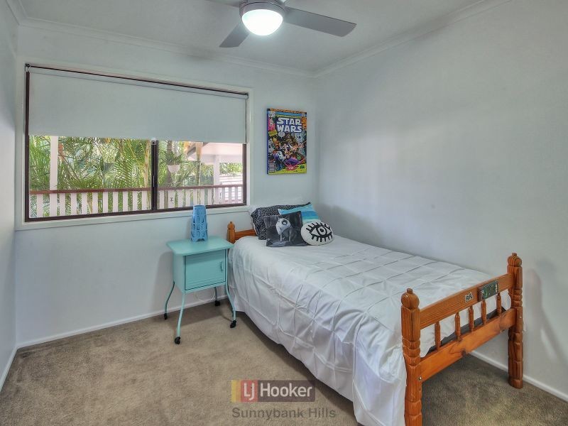 16 Liana Court, Regents Park QLD 4118