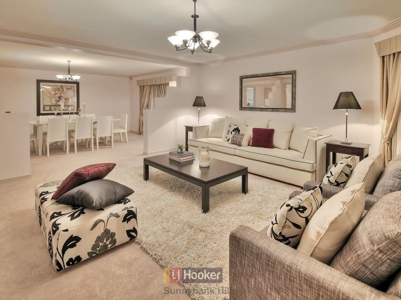 10 Jefferson Place, Stretton QLD 4116
