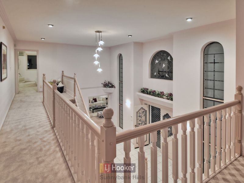 10 Jefferson Place, Stretton QLD 4116