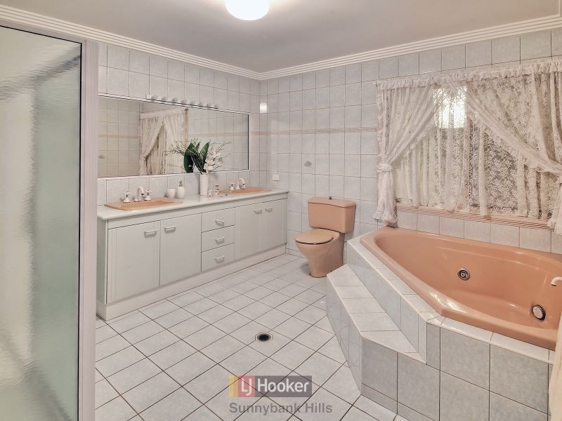 10 Jefferson Place, Stretton QLD 4116