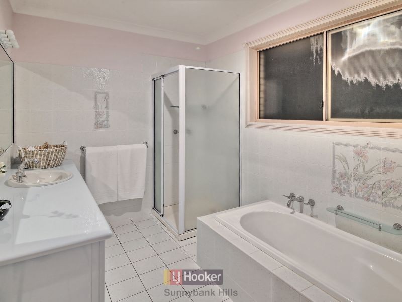 10 Jefferson Place, Stretton QLD 4116