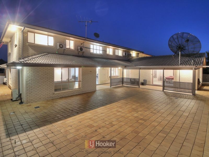 10 Jefferson Place, Stretton QLD 4116