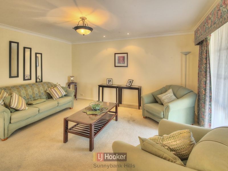 6 Silky Oak Court, Calamvale QLD 4116