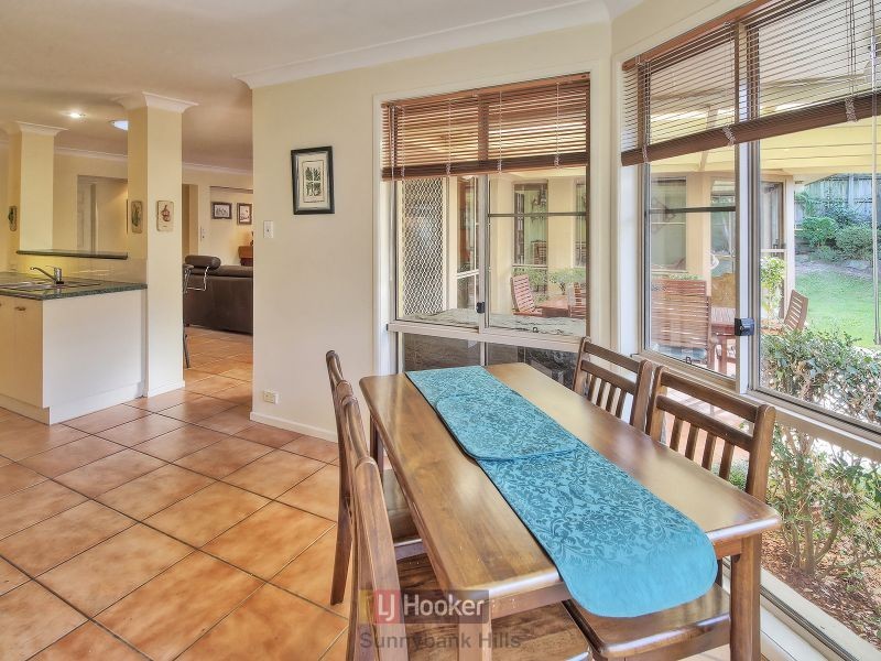 6 Silky Oak Court, Calamvale QLD 4116