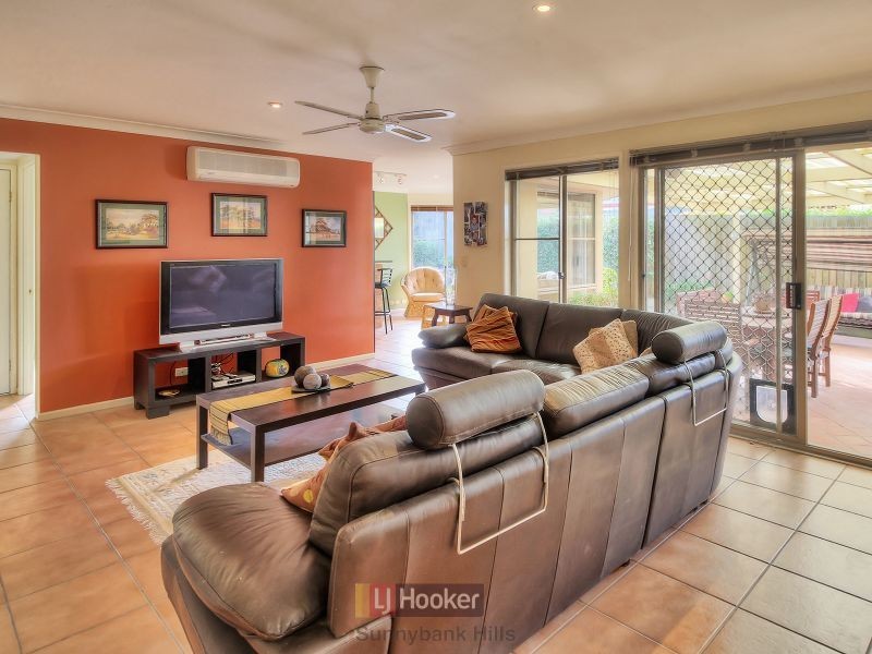 6 Silky Oak Court, Calamvale QLD 4116